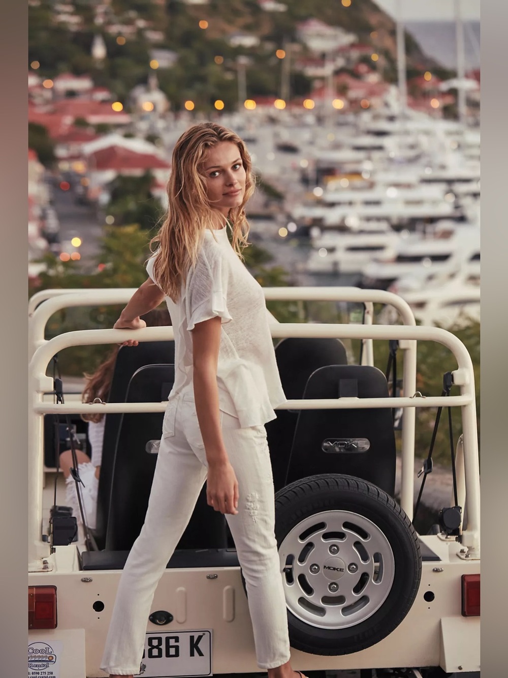 Anthropologie Pilcro and the Letterpress Hyphen White Embroidered Floral Jeans